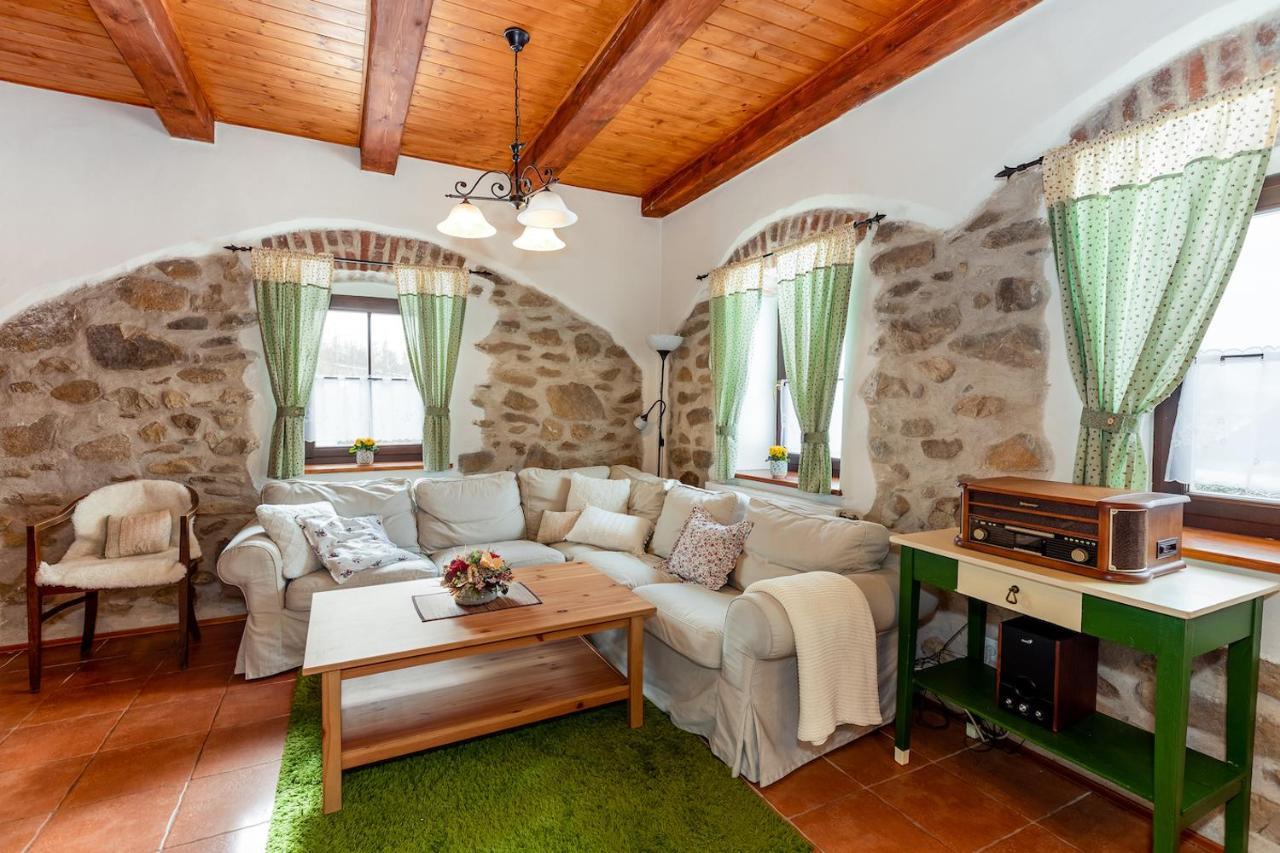 Chalet Chalupa Na Peci Zelnava